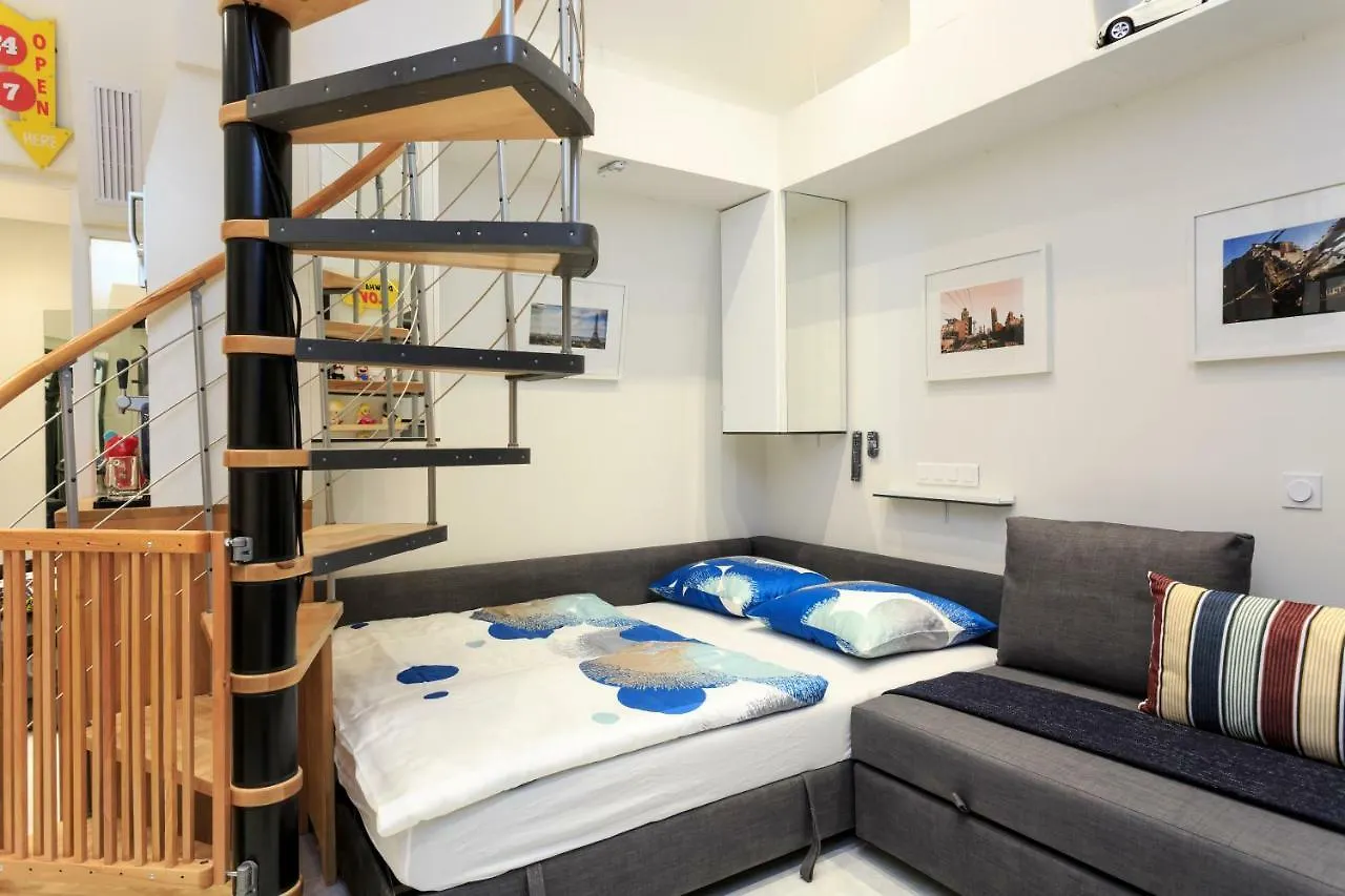 Louvre Luxury & Apartman