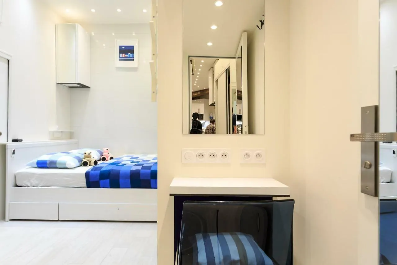 Louvre Luxury & Apartman Párizs